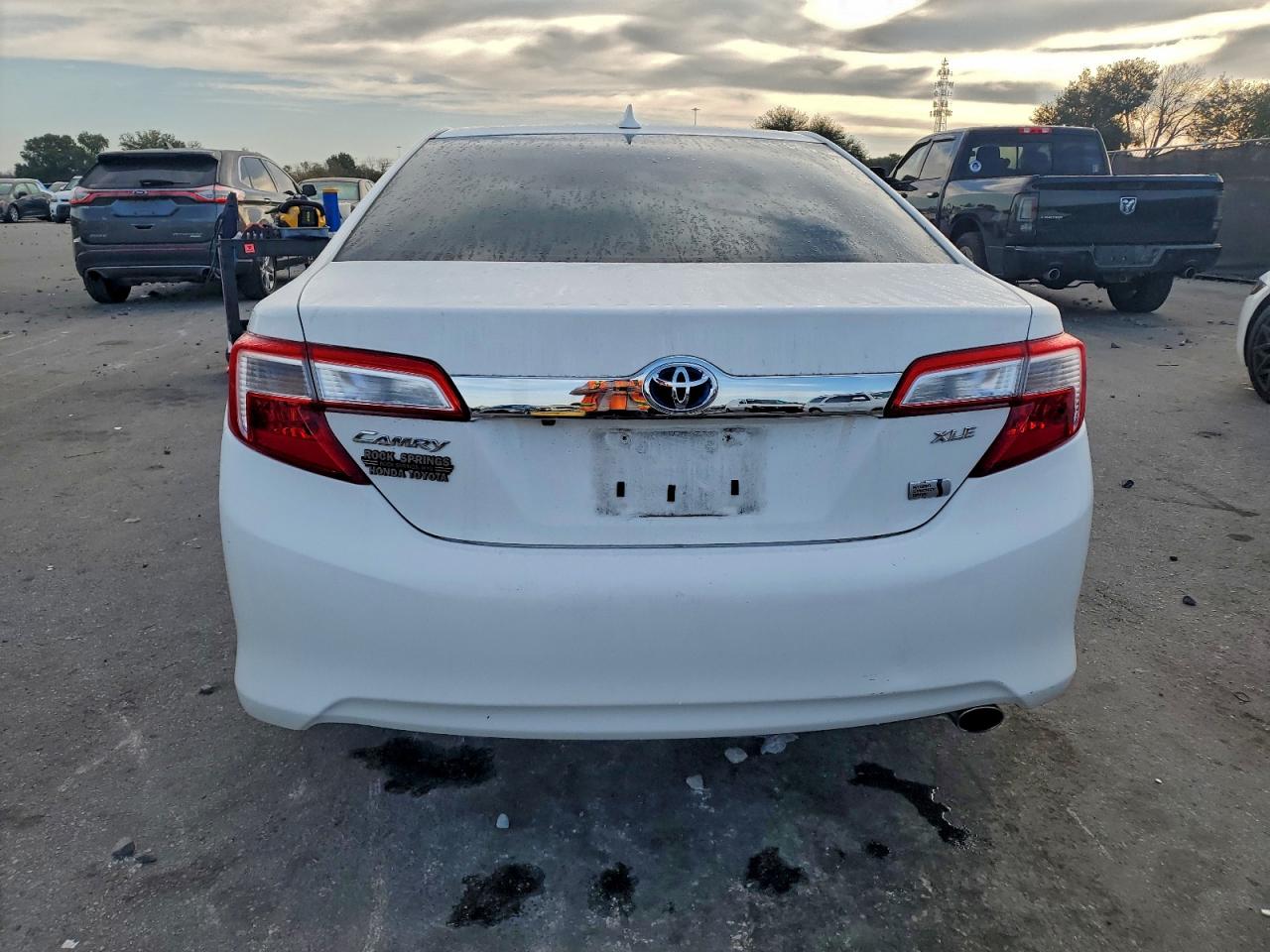 2012 TOYOTA CAMRY HYBRID photo 6