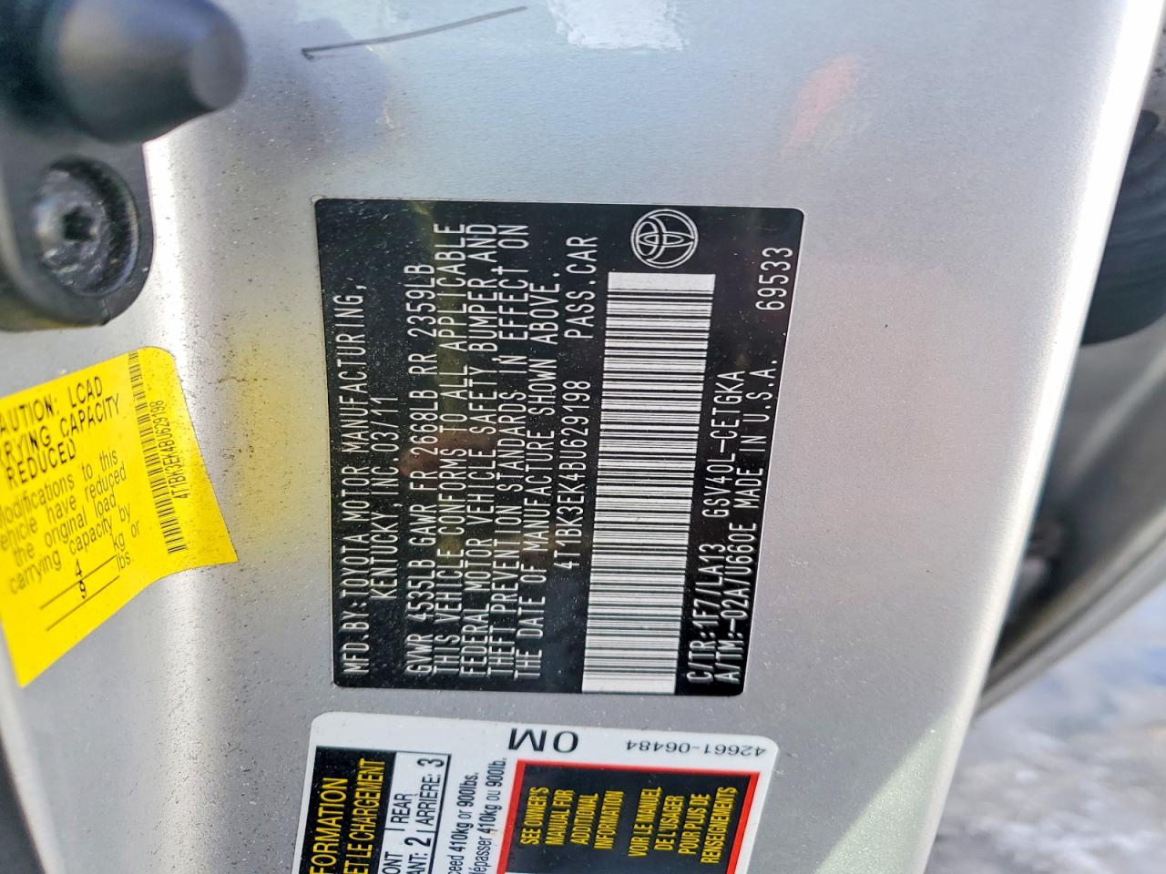 2011 TOYOTA CAMRY SE photo 12