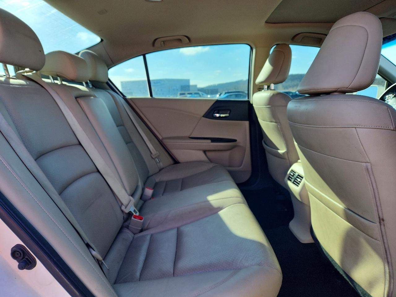 2017 HONDA ACCORD EXL photo 10