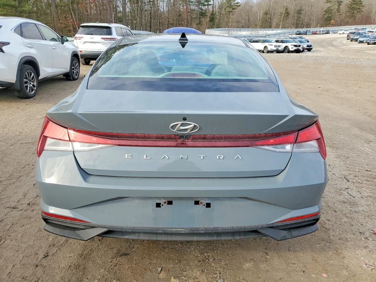 2022 HYUNDAI ELANTRA SEL photo 6