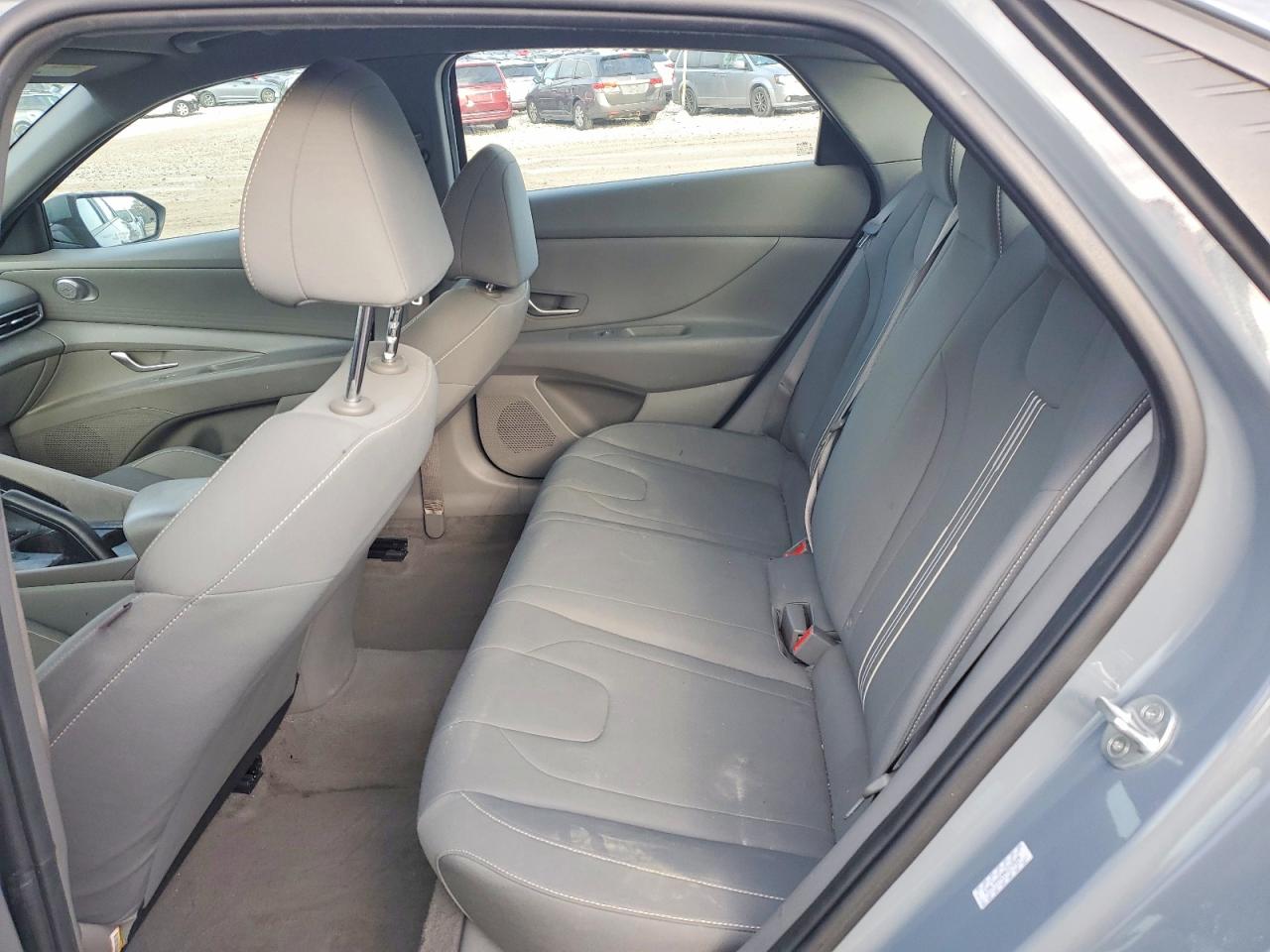 2022 HYUNDAI ELANTRA SEL photo 10