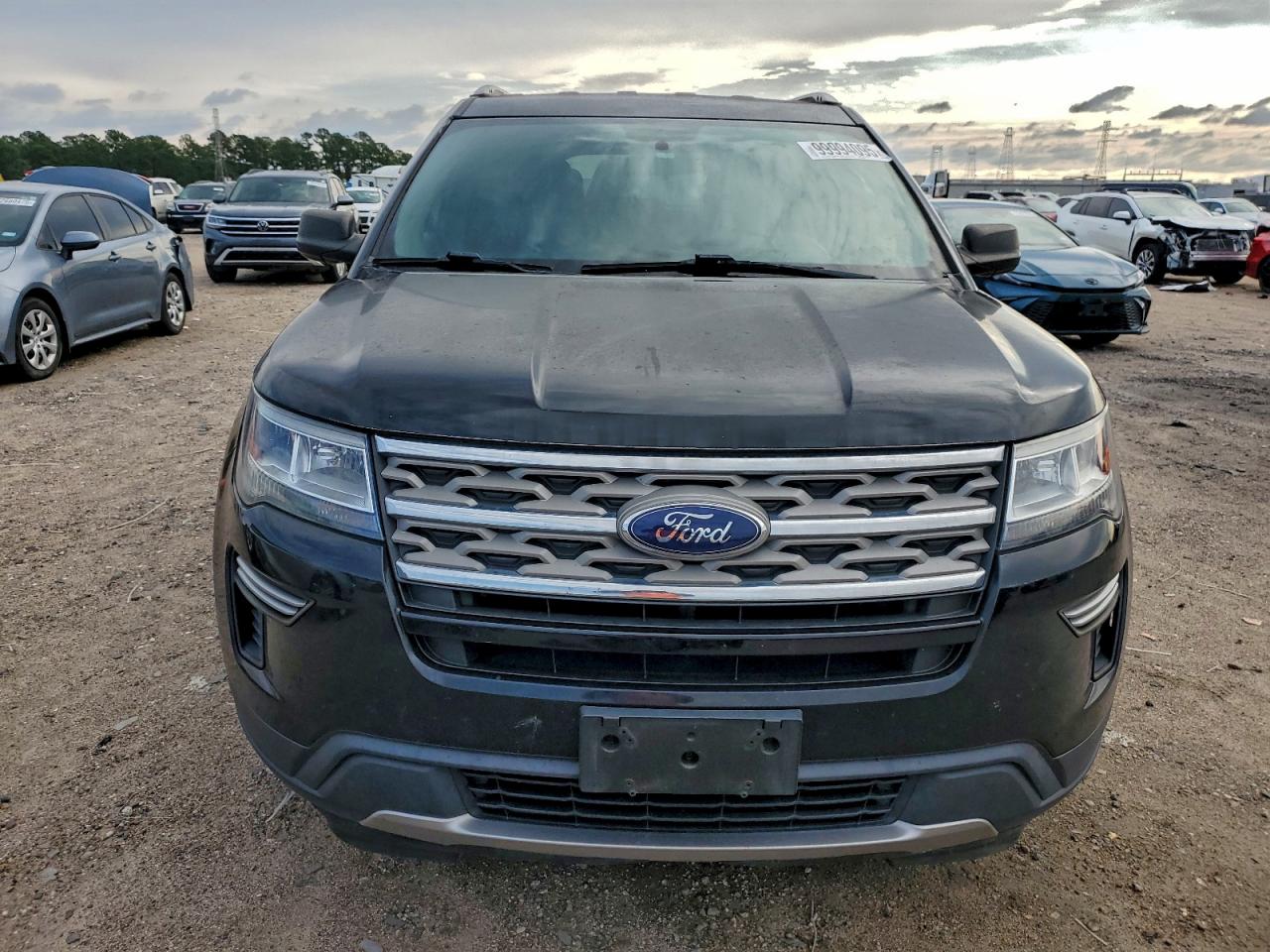 2018 FORD EXPLORER XLT photo 5