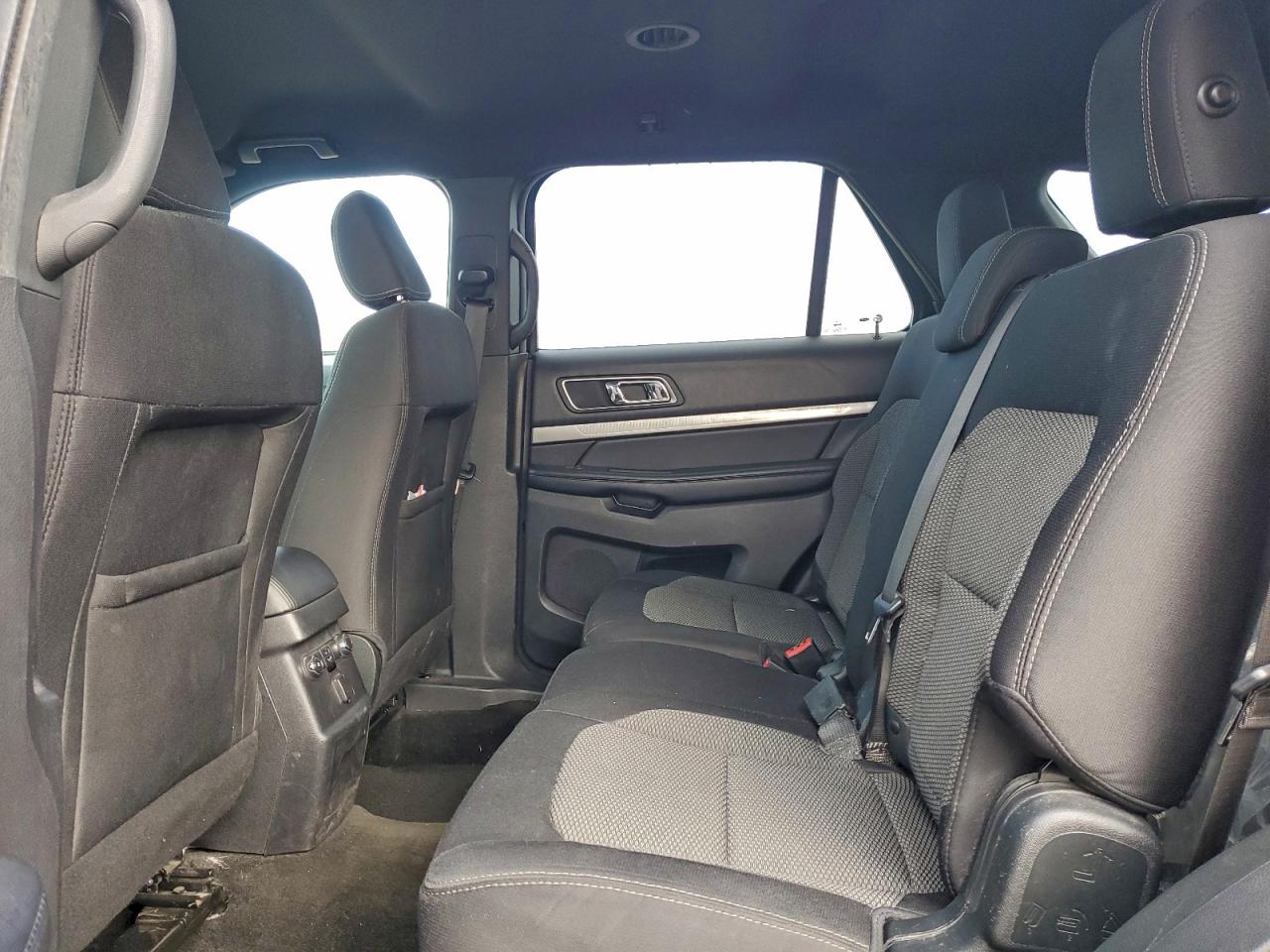 2018 FORD EXPLORER XLT photo 11