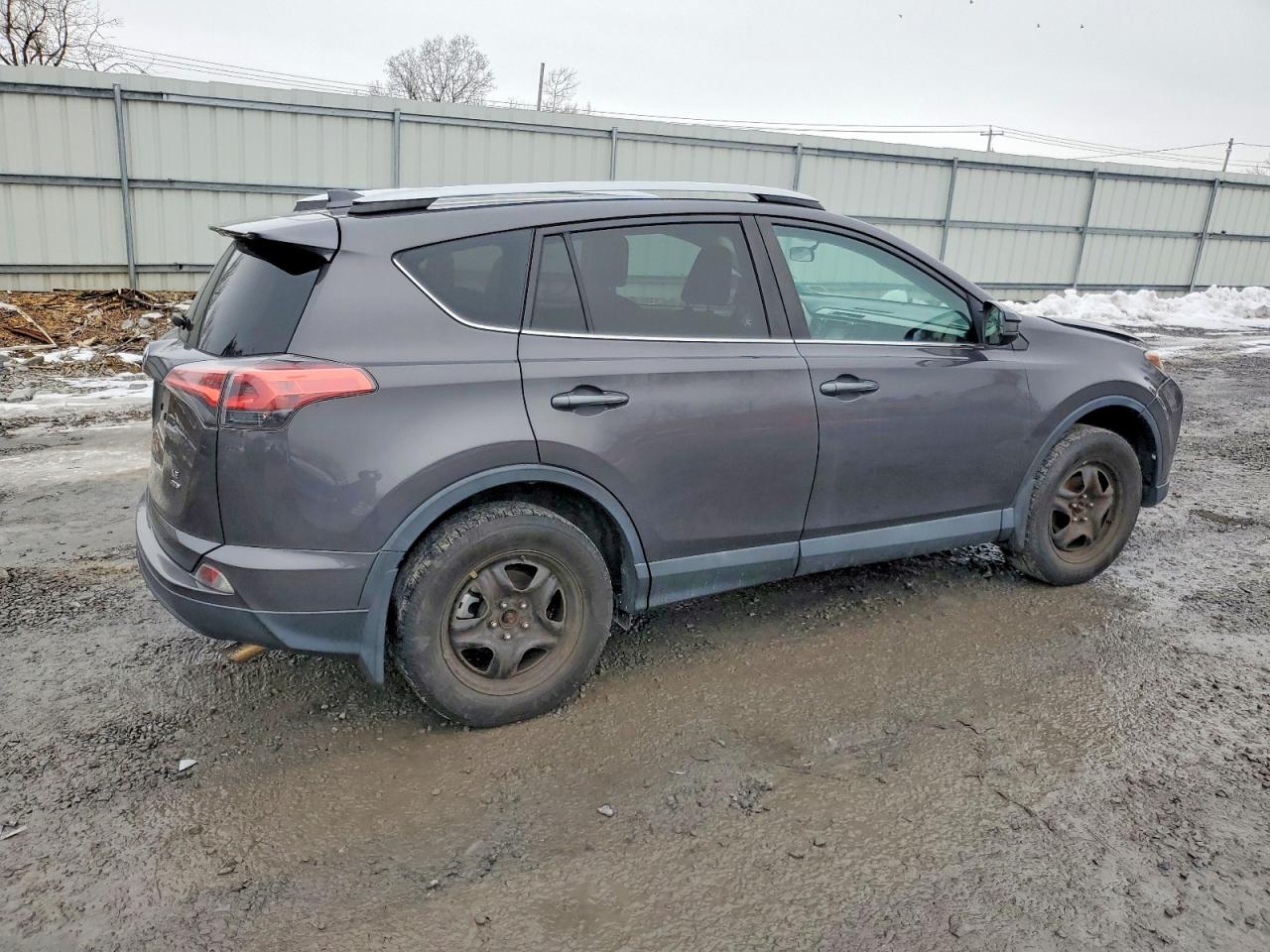 2016 TOYOTA RAV4 LE photo 3