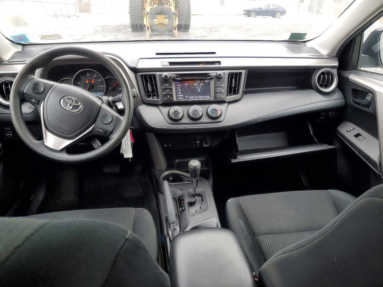 2016 TOYOTA RAV4 LE photo 8