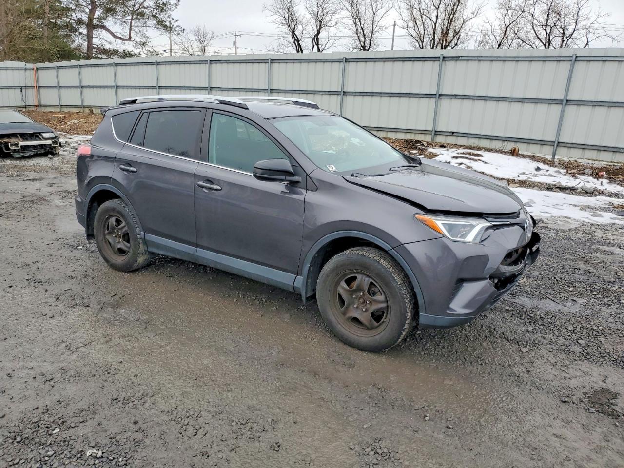 2016 TOYOTA RAV4 LE photo 4