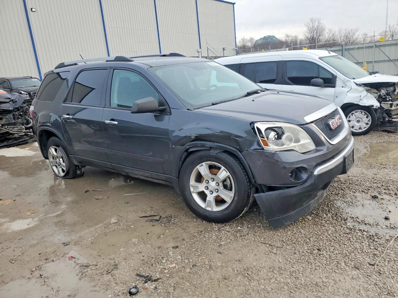 2011 GMC ACADIA SLE photo 4