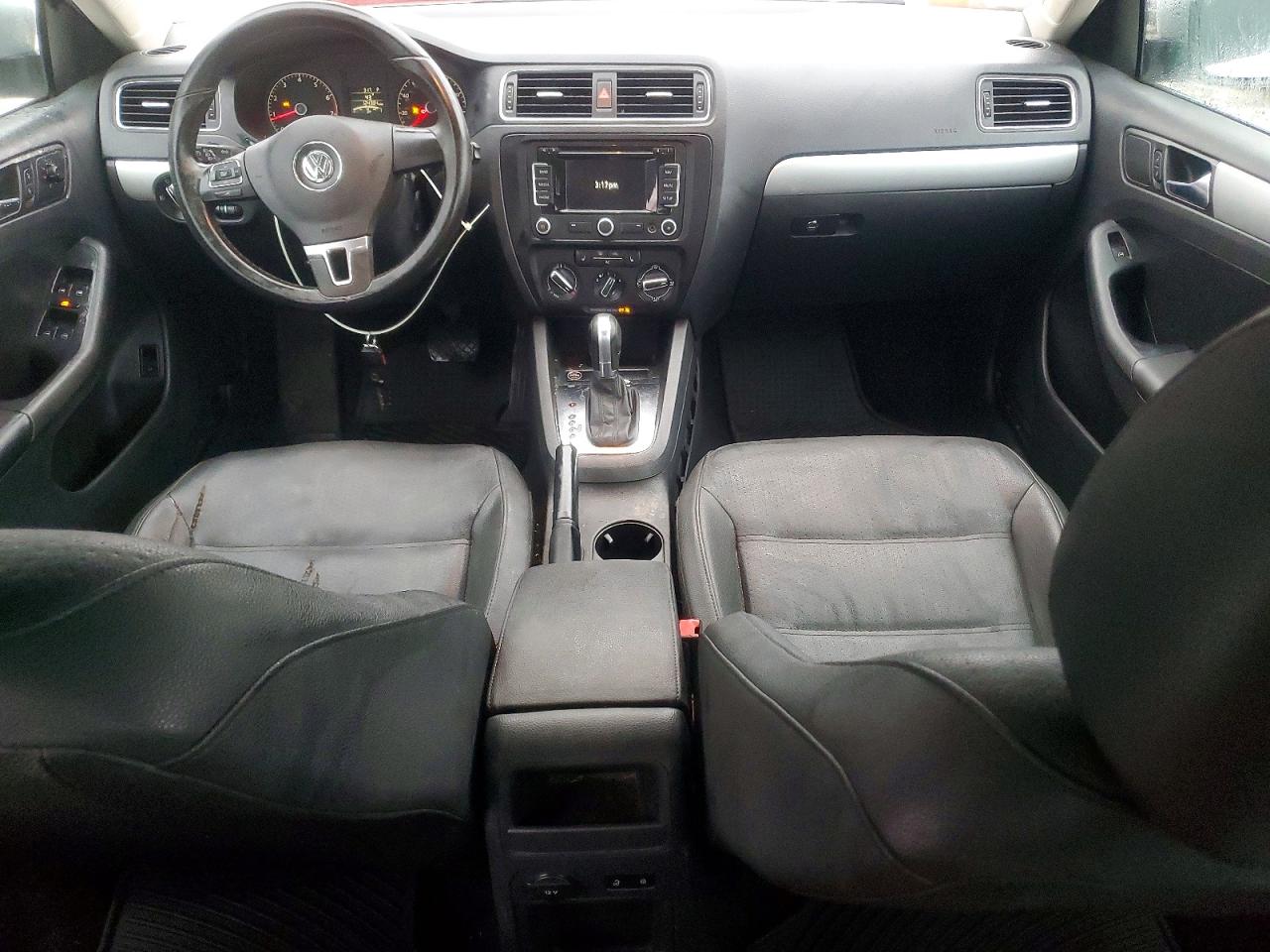 2011 VOLKSWAGEN JETTA SEL photo 8