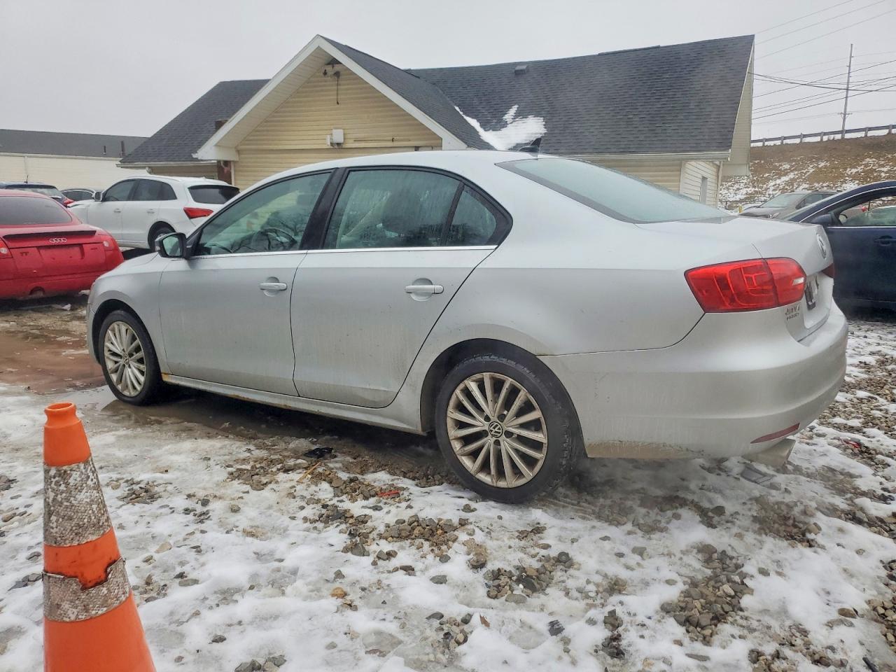 2011 VOLKSWAGEN JETTA SEL photo 2