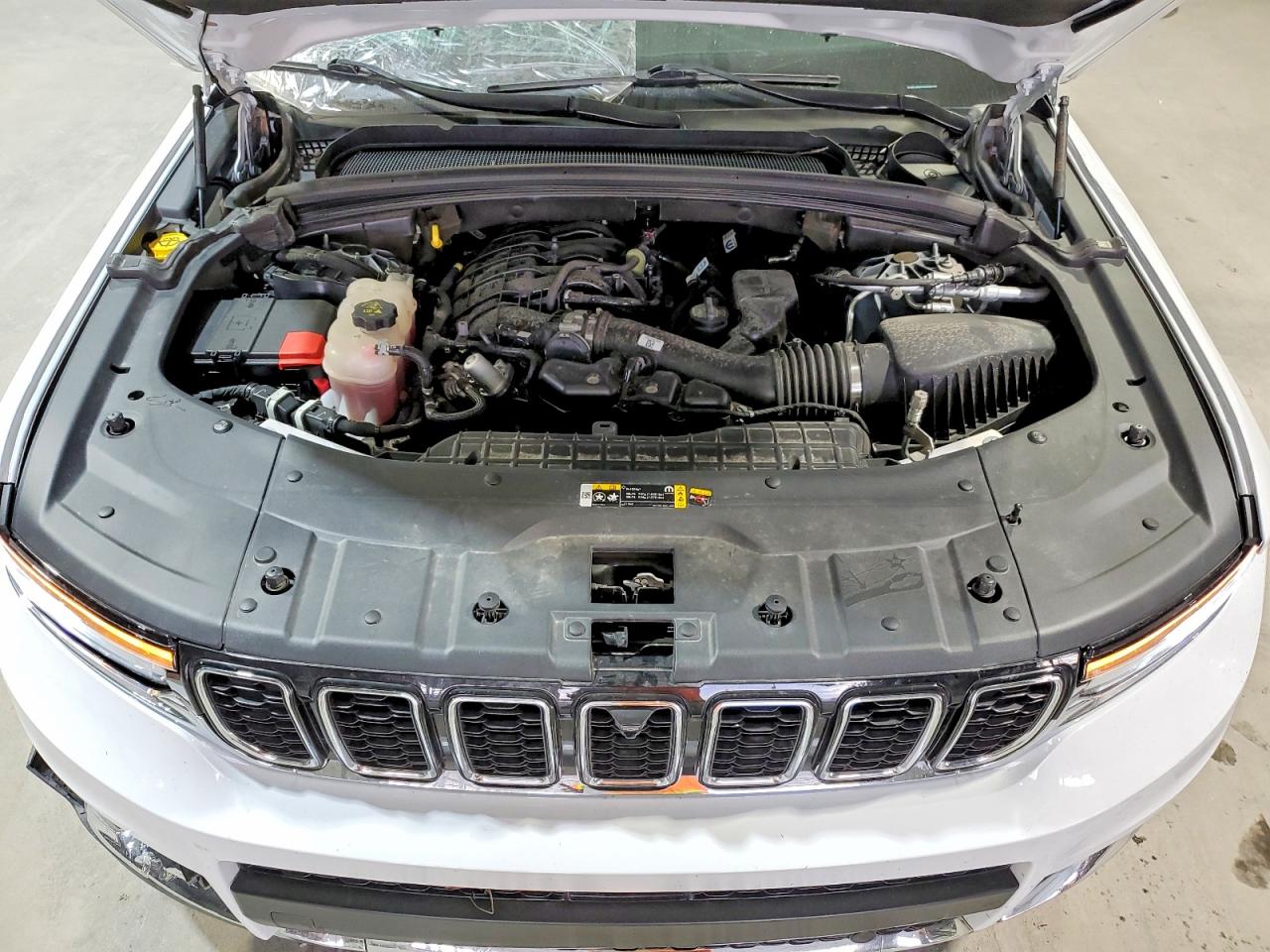2023 JEEP GRAND CHEROKEE L LIMITED photo 12
