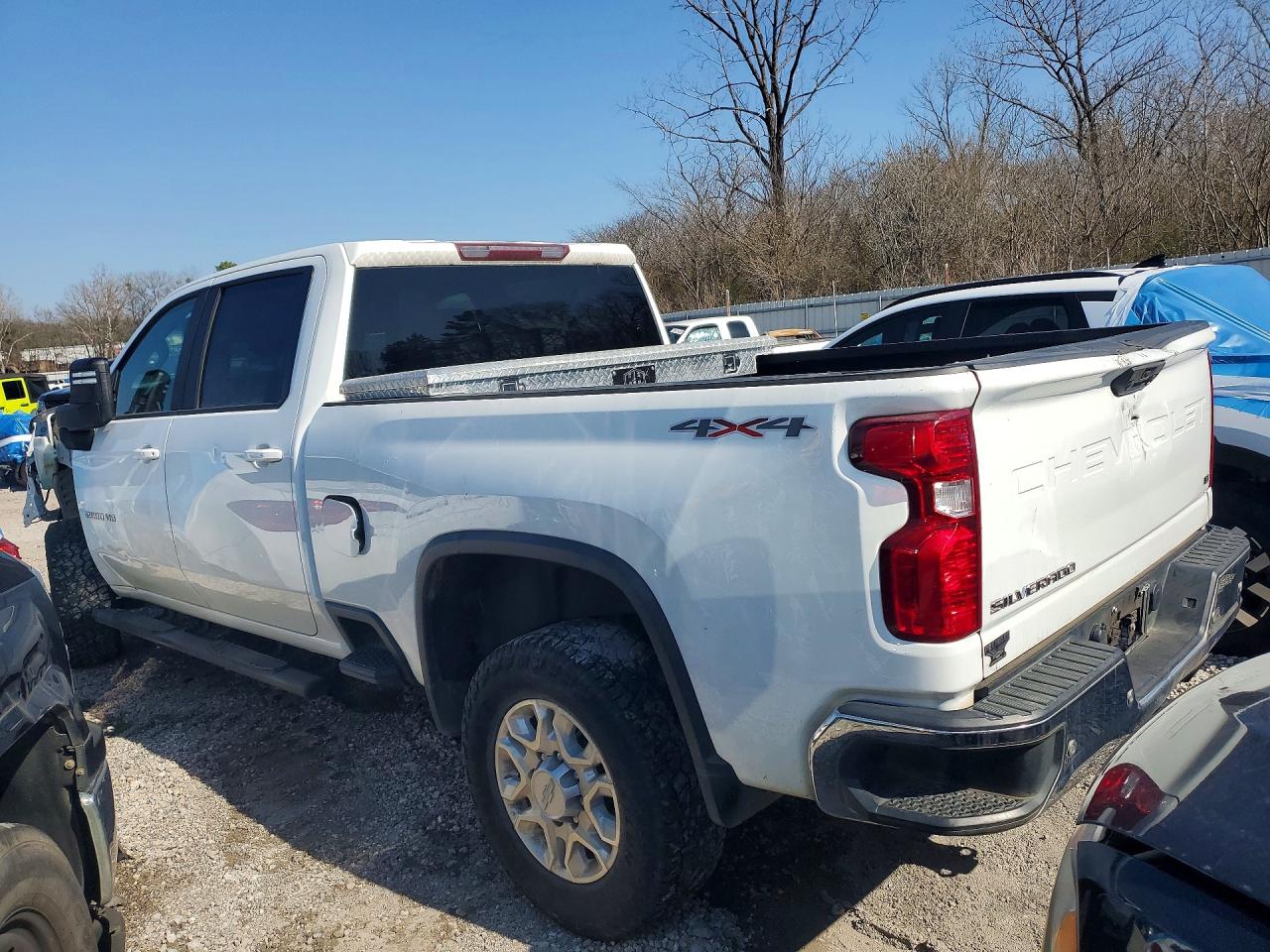 2020 CHEVROLET SILVERADO K2500 HEAVY DUTY LT photo 2