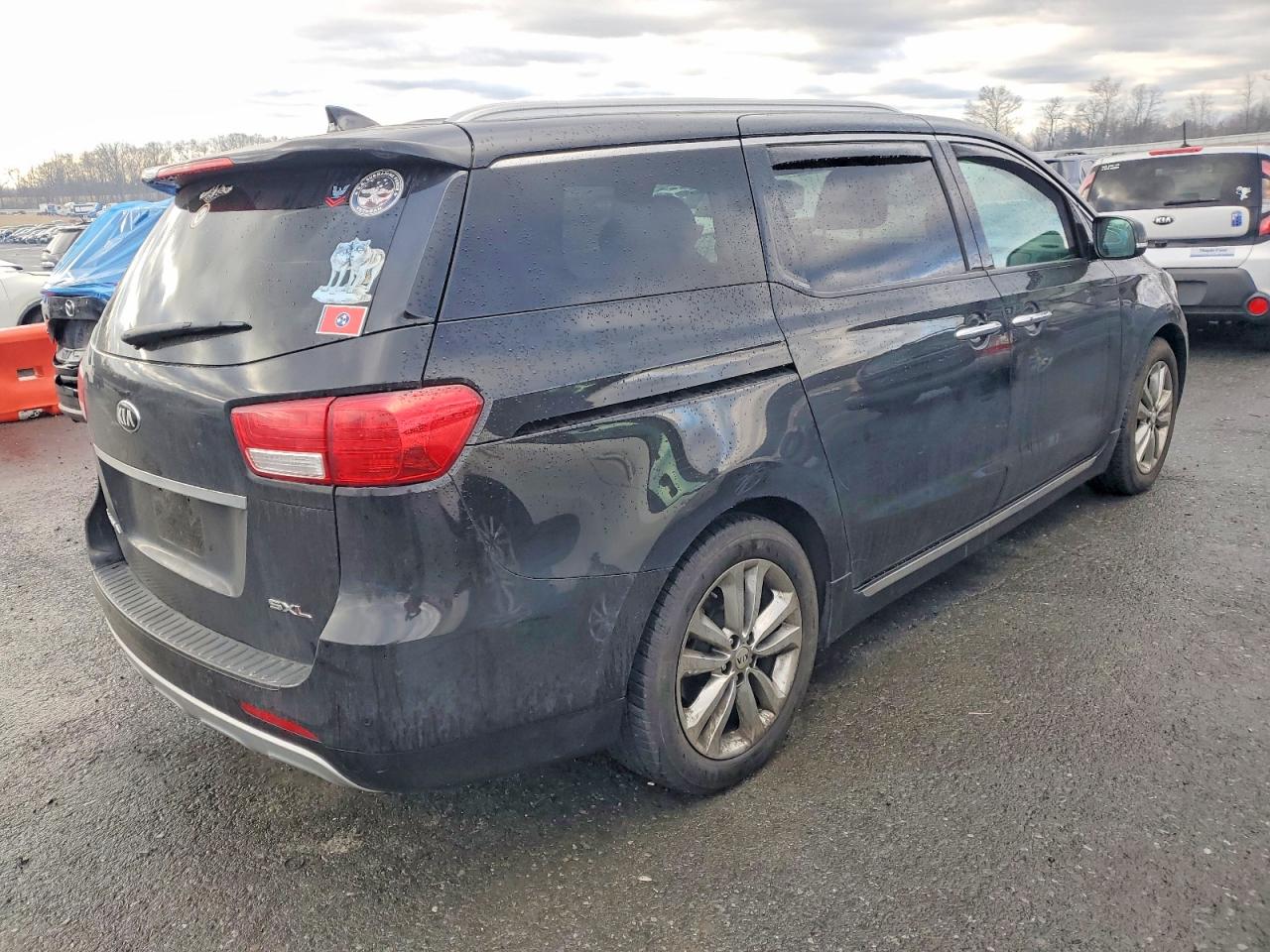 2017 KIA SEDONA SXL photo 3