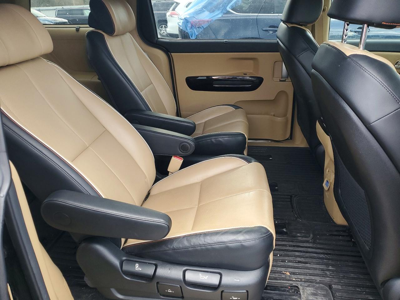 2017 KIA SEDONA SXL photo 11