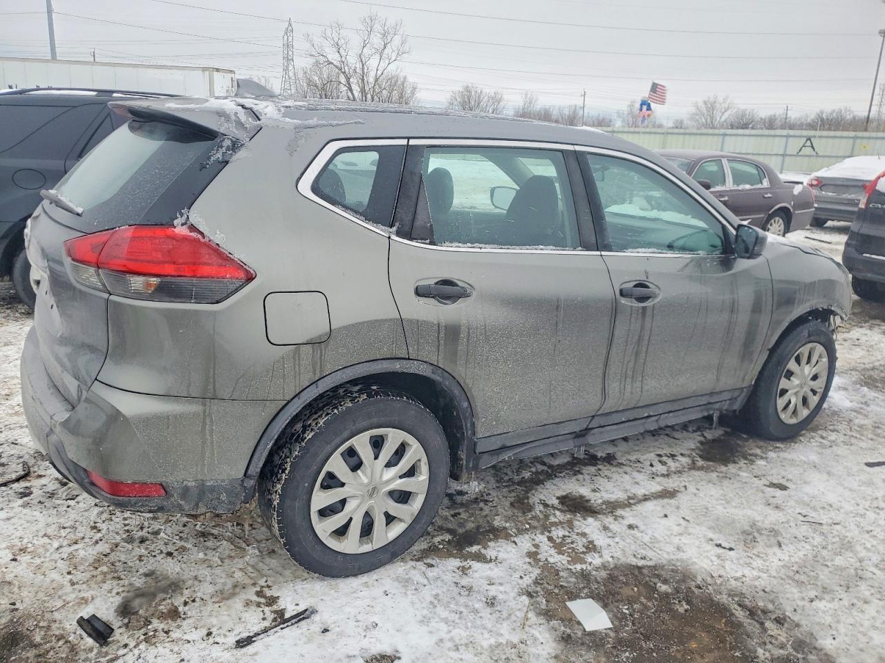 2017 NISSAN ROGUE S photo 3