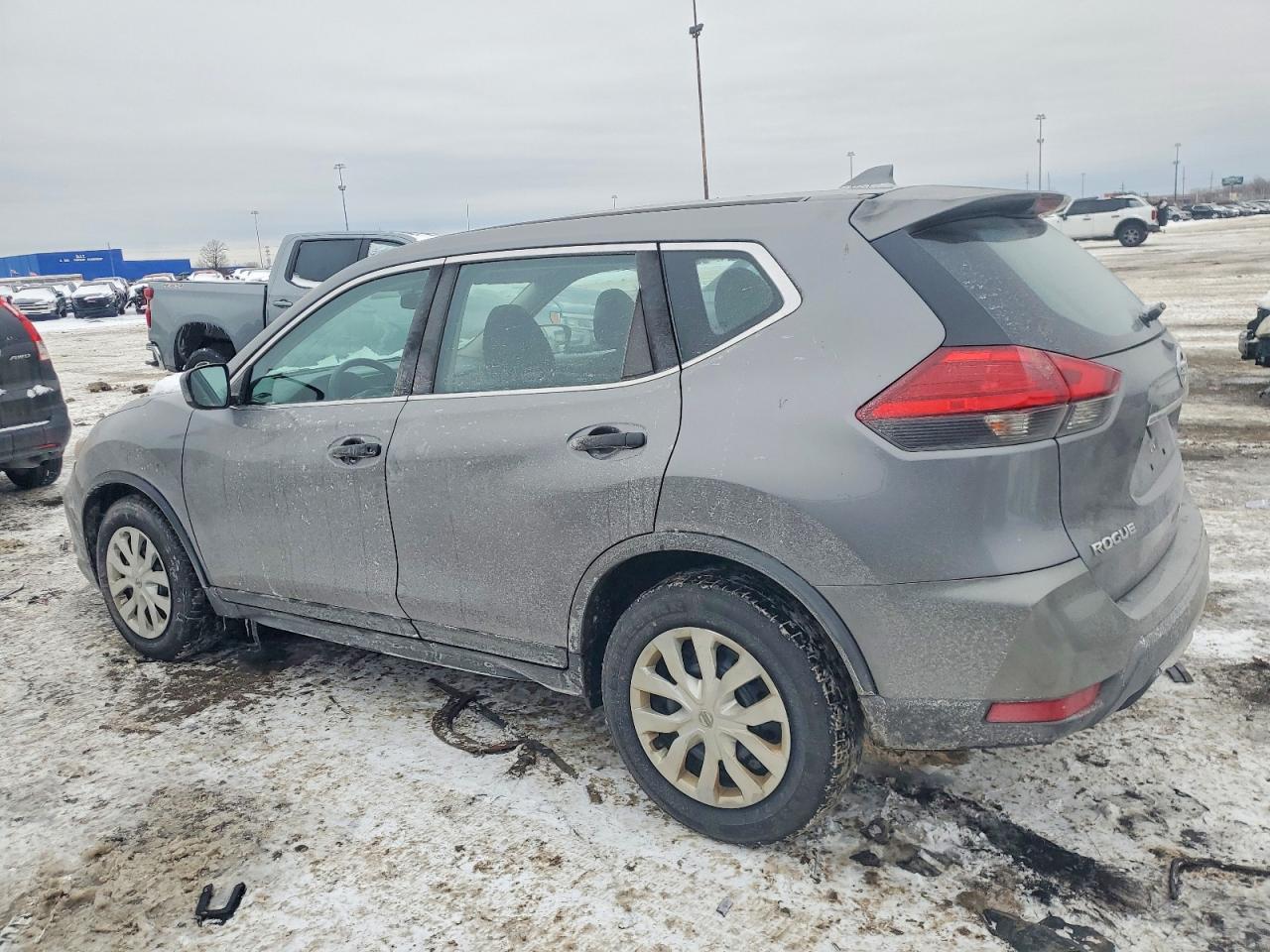 2017 NISSAN ROGUE S photo 2
