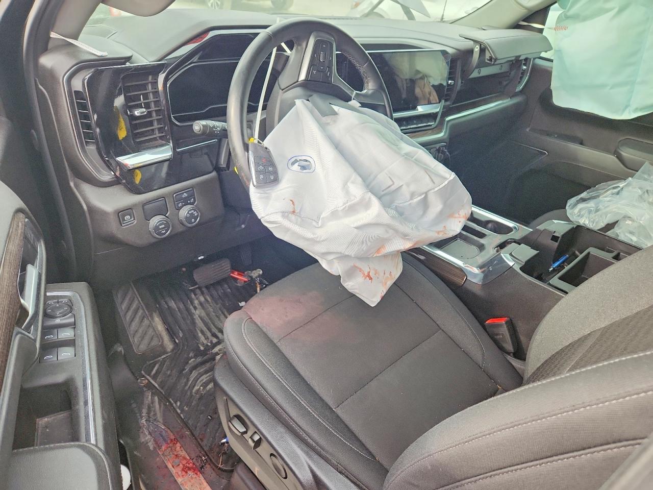 2025 CHEVROLET SILVERADO C1500 LT photo 8