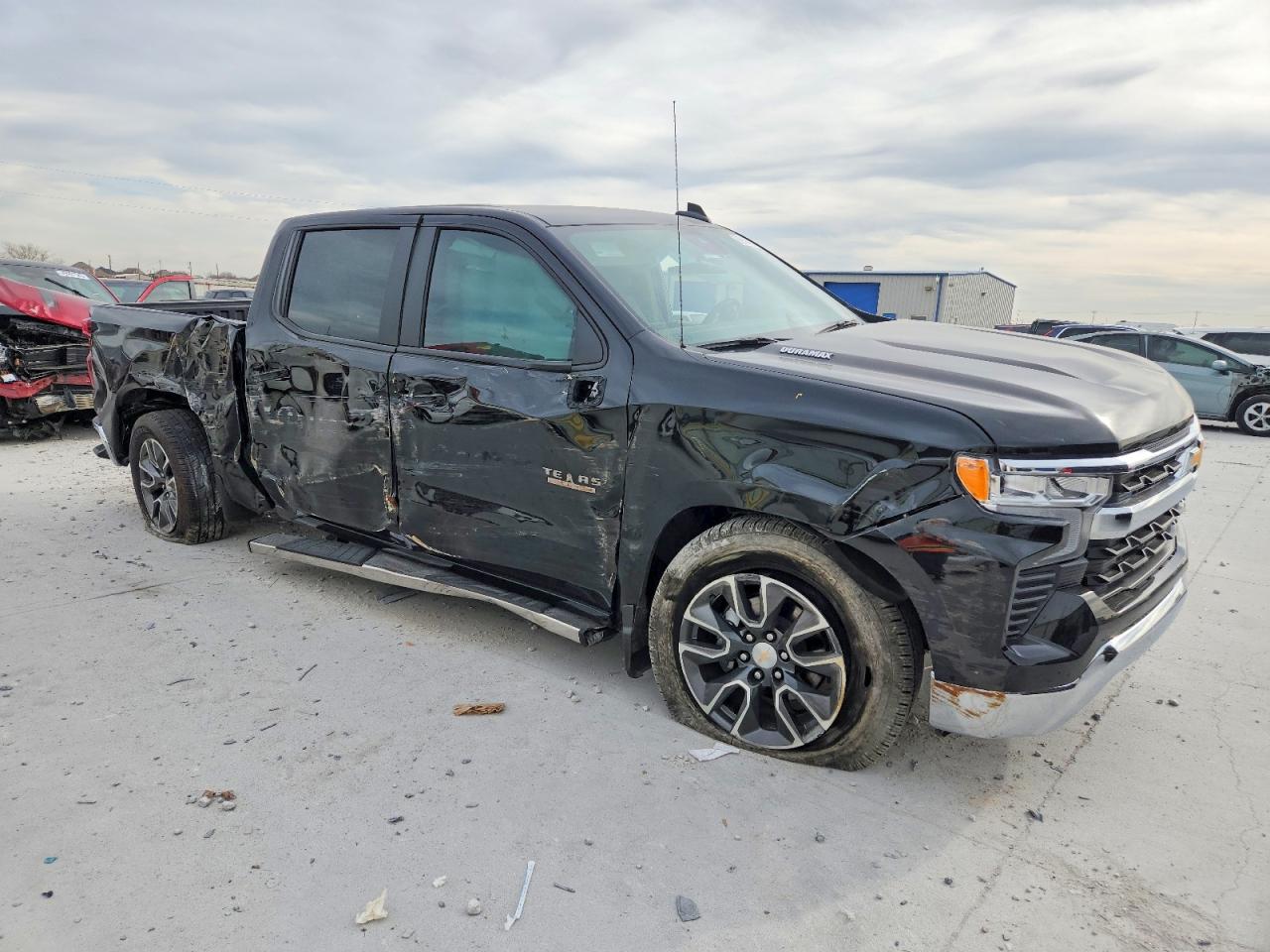 2025 CHEVROLET SILVERADO C1500 LT photo 4