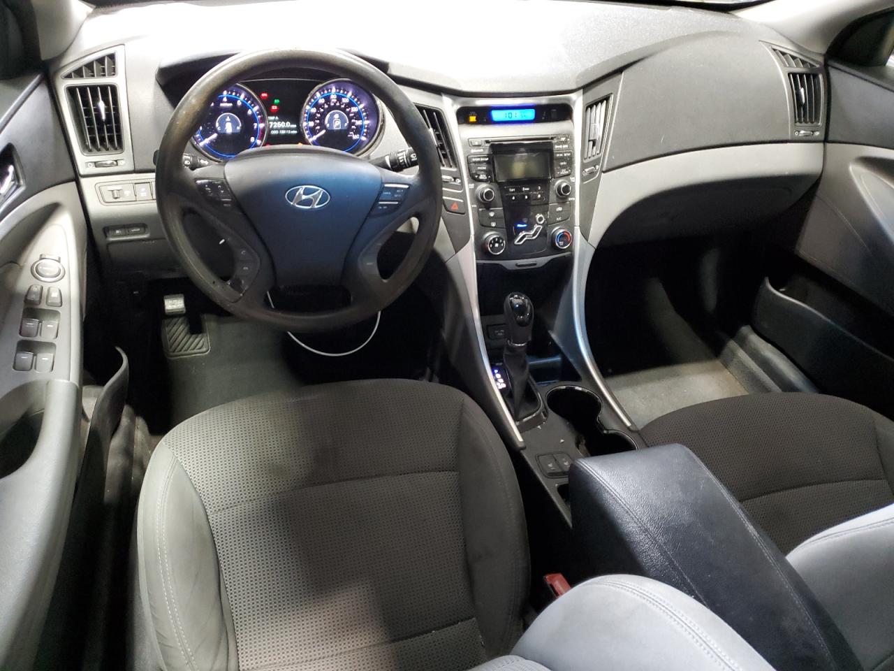 2013 HYUNDAI SONATA GLS photo 8