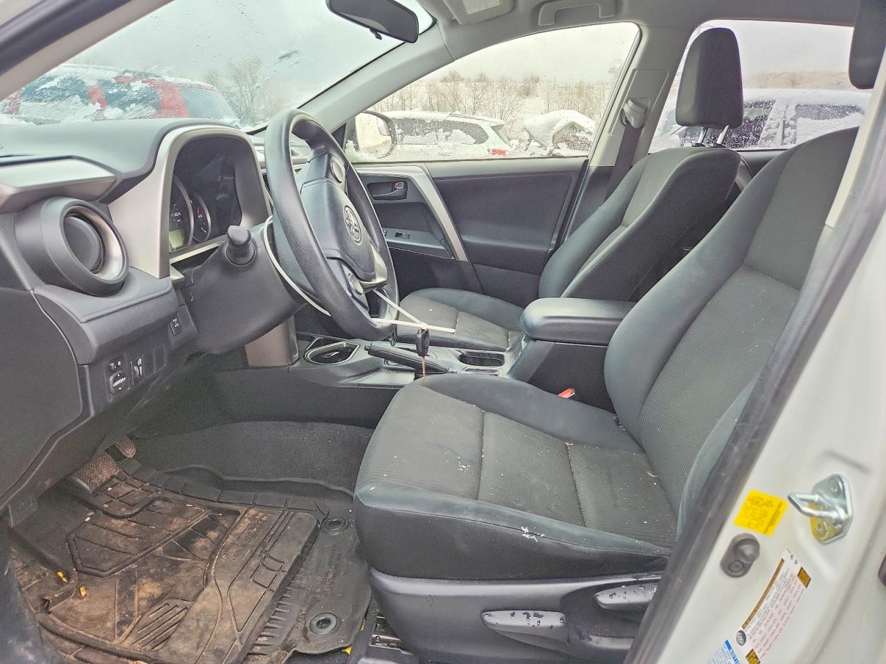 2016 TOYOTA RAV4 LE photo 7