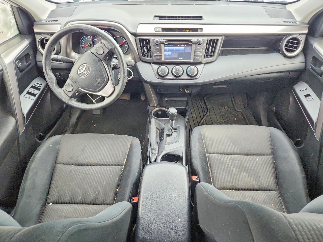 2016 TOYOTA RAV4 LE photo 8