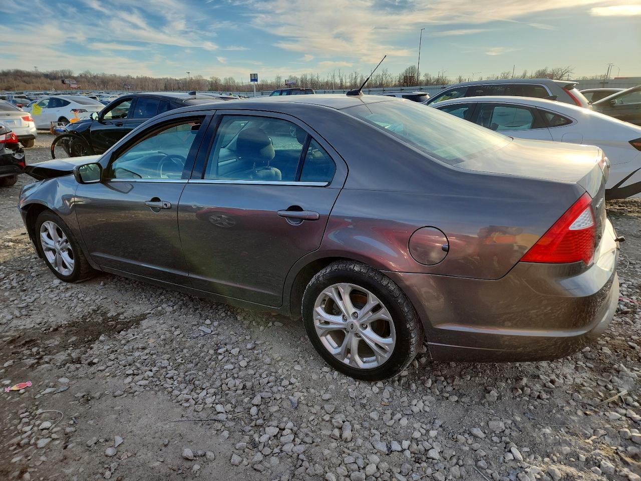 2012 FORD FUSION SE photo 2