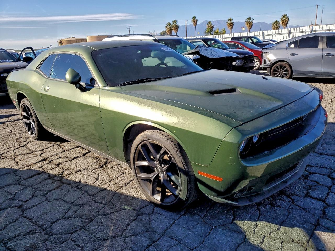 2023 DODGE CHALLENGER SXT photo 4