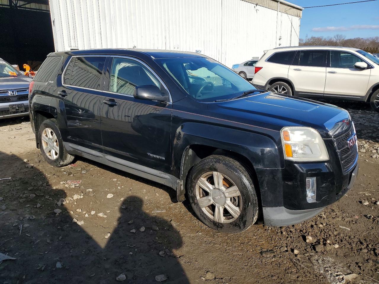 2015 GMC TERRAIN SLE photo 4