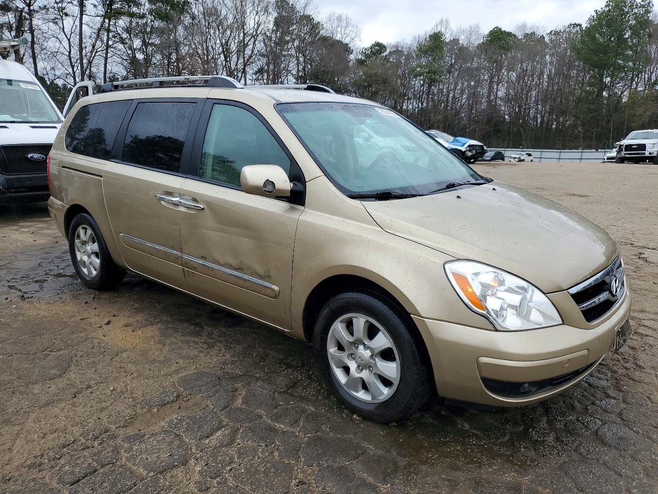 2007 HYUNDAI ENTOURAGE GLS photo 4