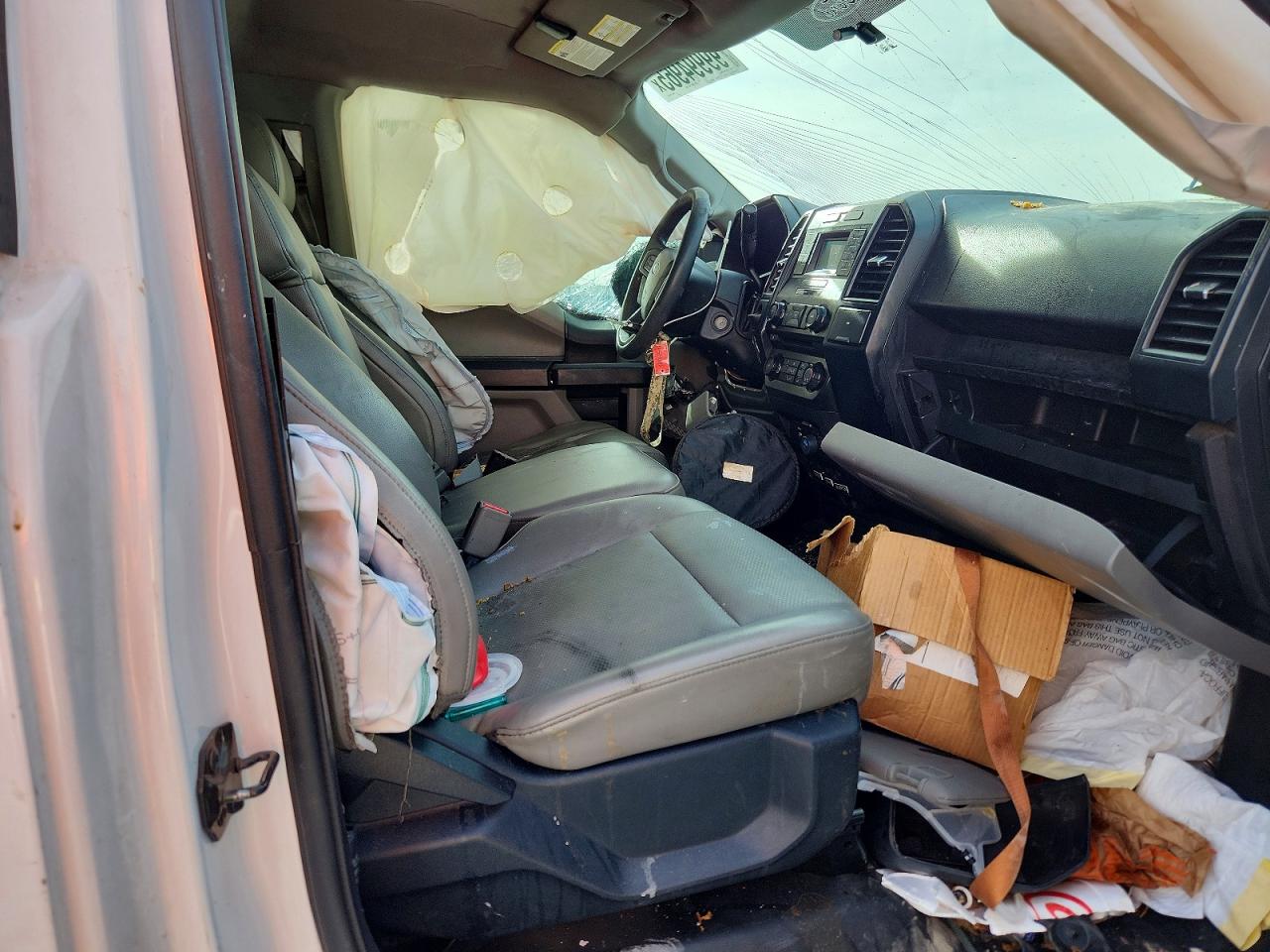 2015 FORD F150 photo 10