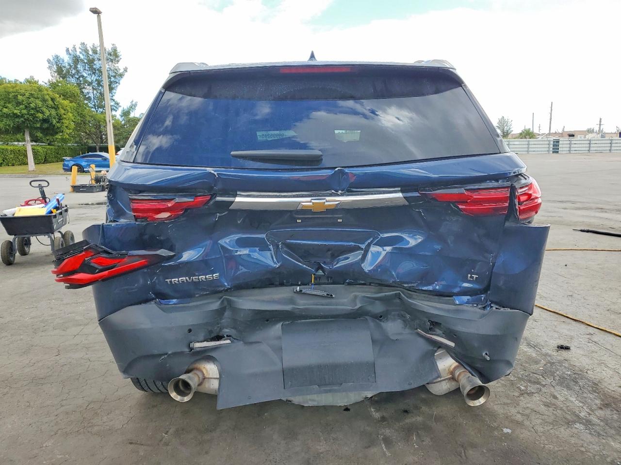 2023 CHEVROLET TRAVERSE LT photo 6