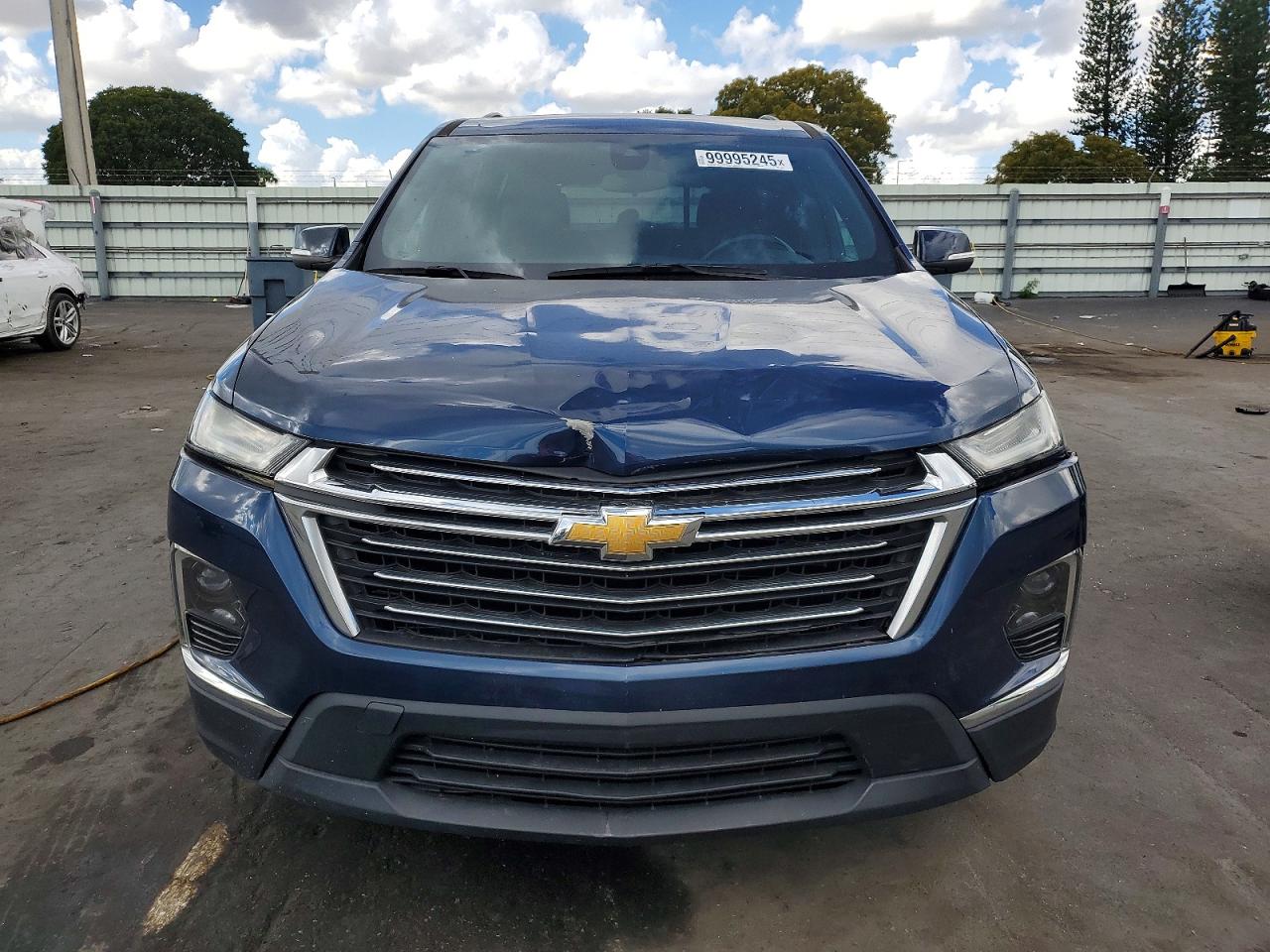 2023 CHEVROLET TRAVERSE LT photo 5