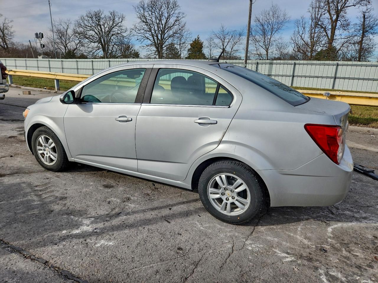 2012 CHEVROLET SONIC LT photo 2