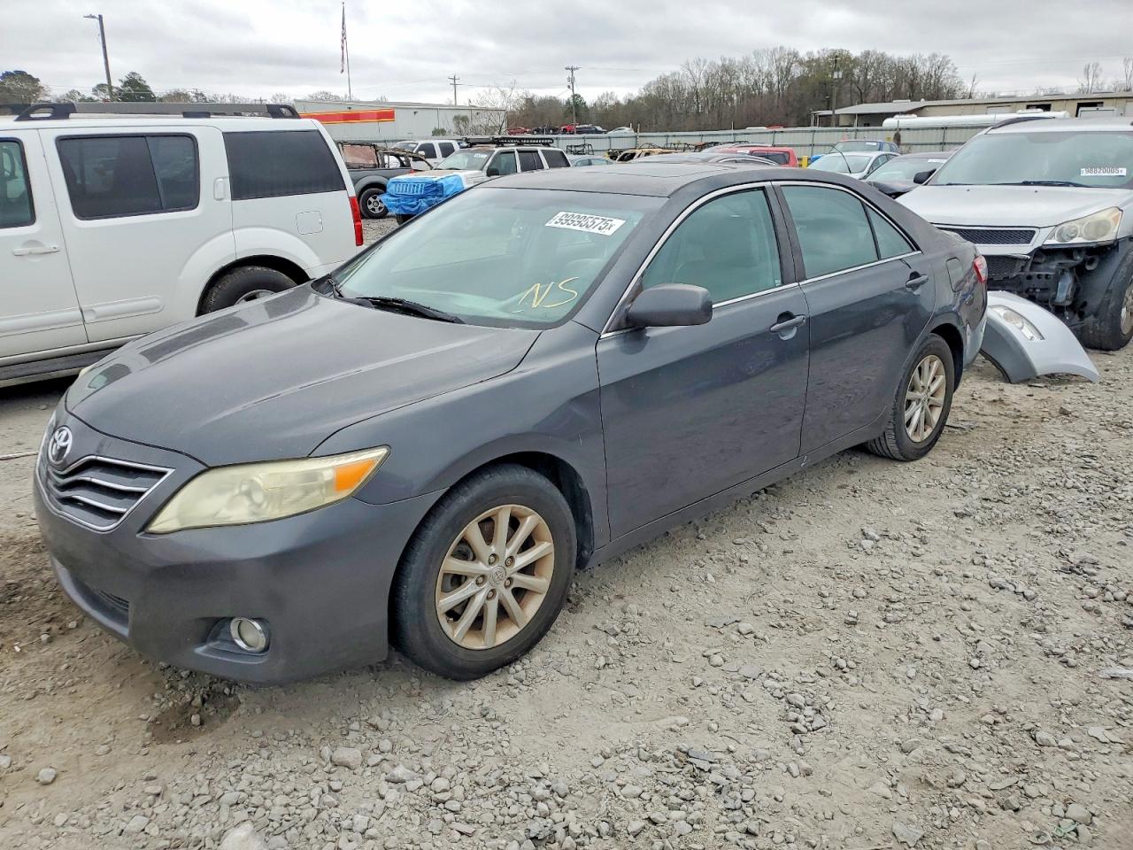 2011 TOYOTA CAMRY