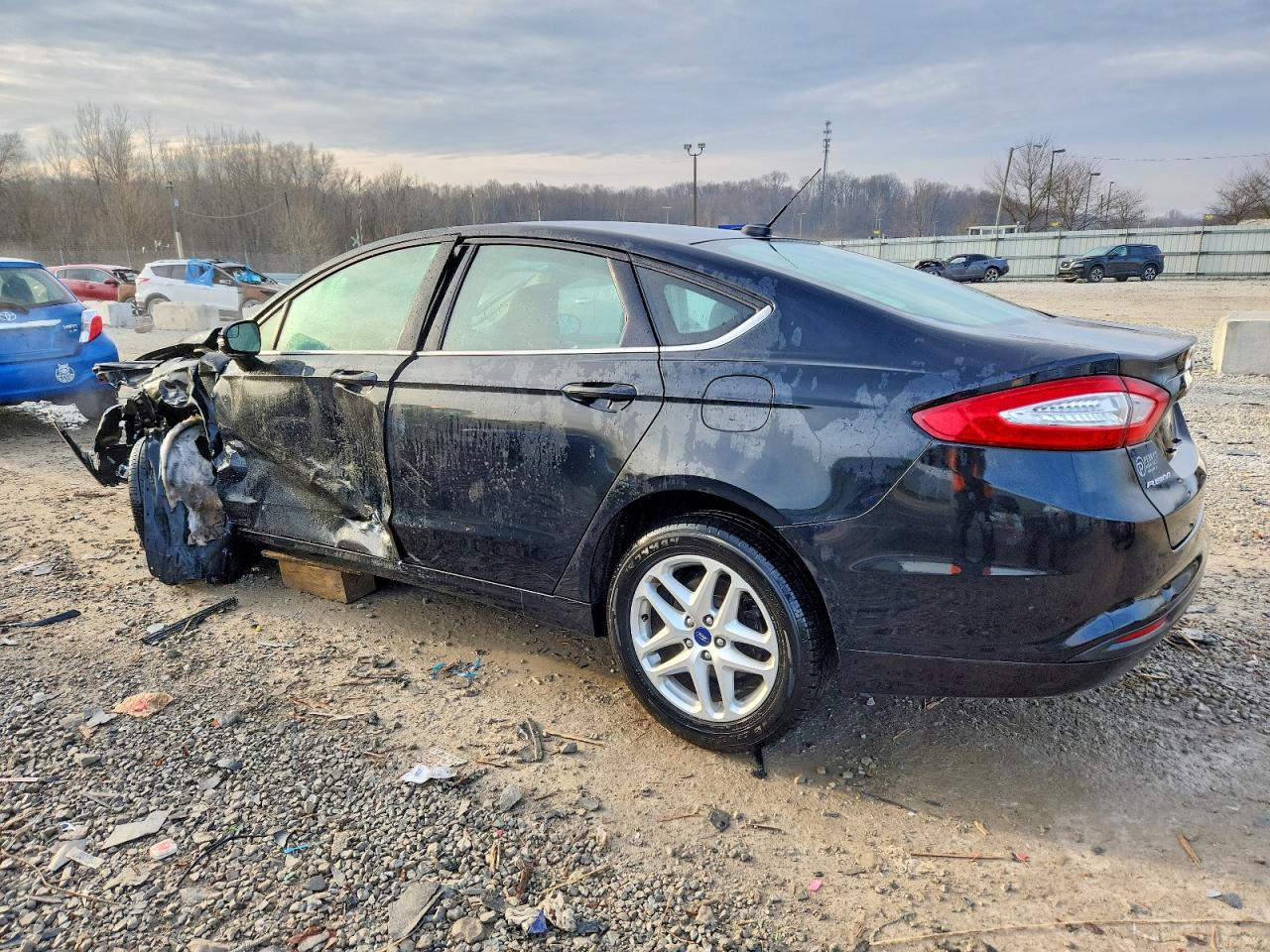 2014 FORD FUSION SE photo 2