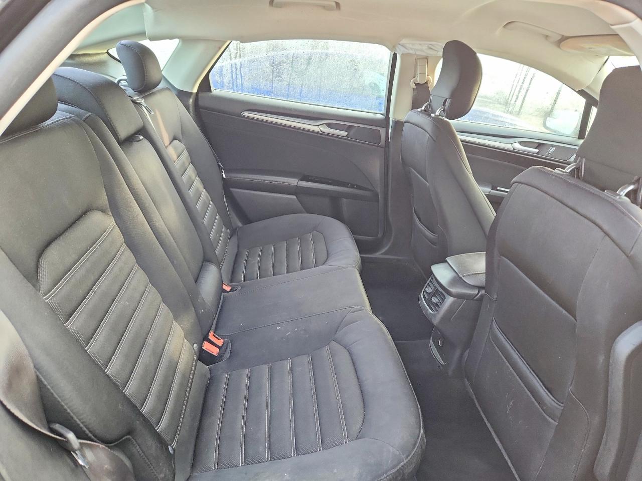 2014 FORD FUSION SE photo 10