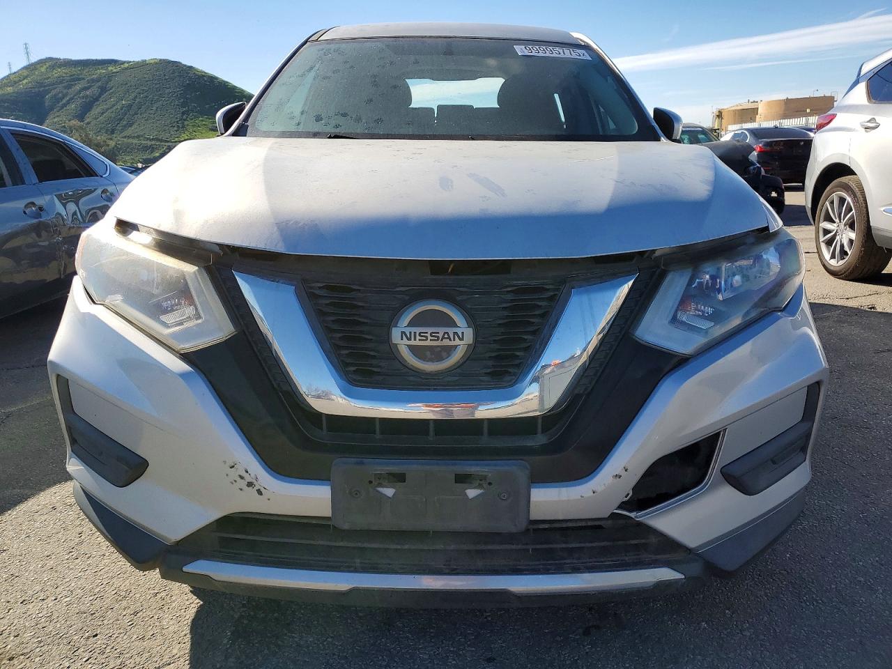 2018 NISSAN ROGUE S photo 5