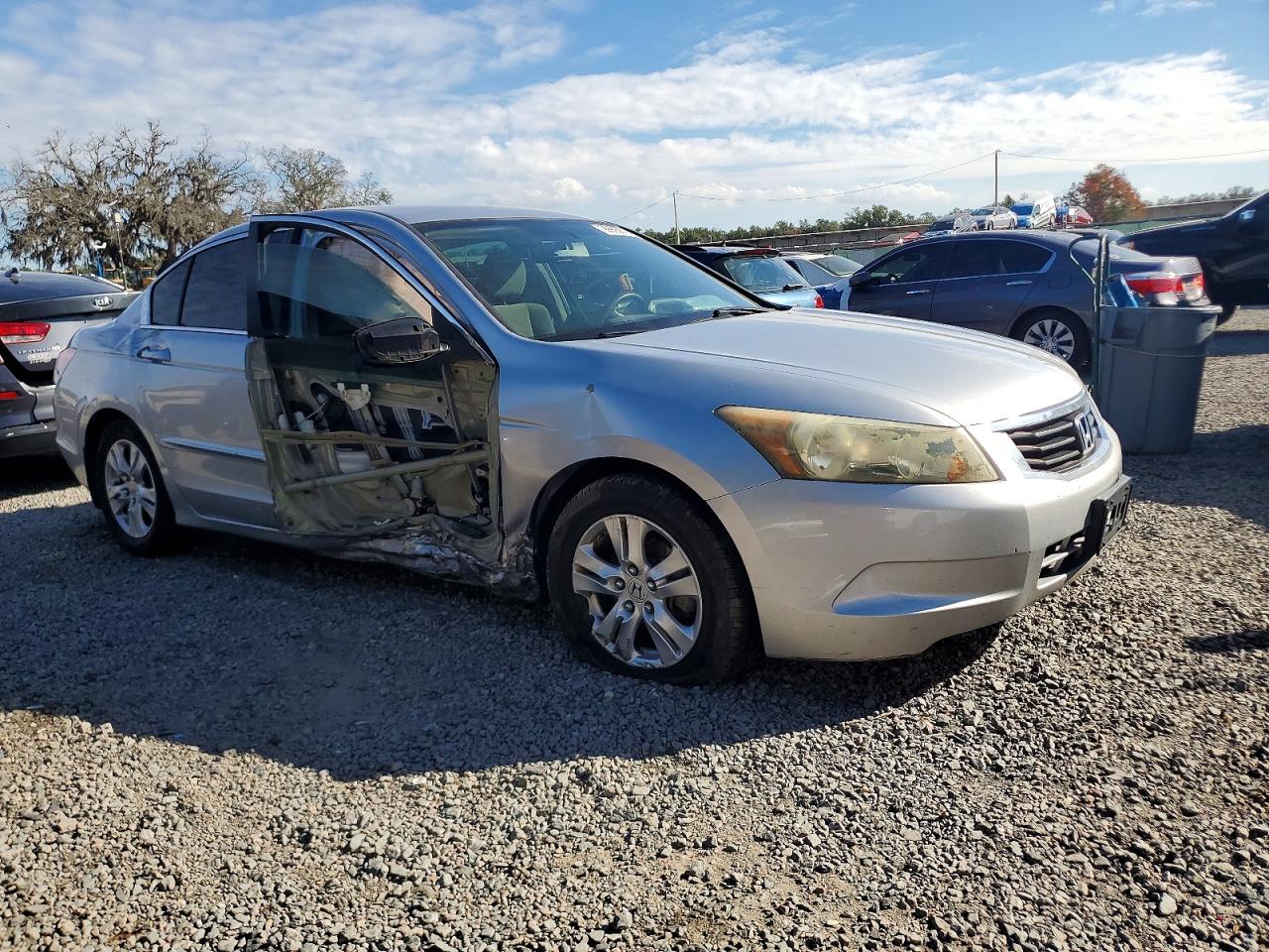 2009 HONDA ACCORD LXP photo 4