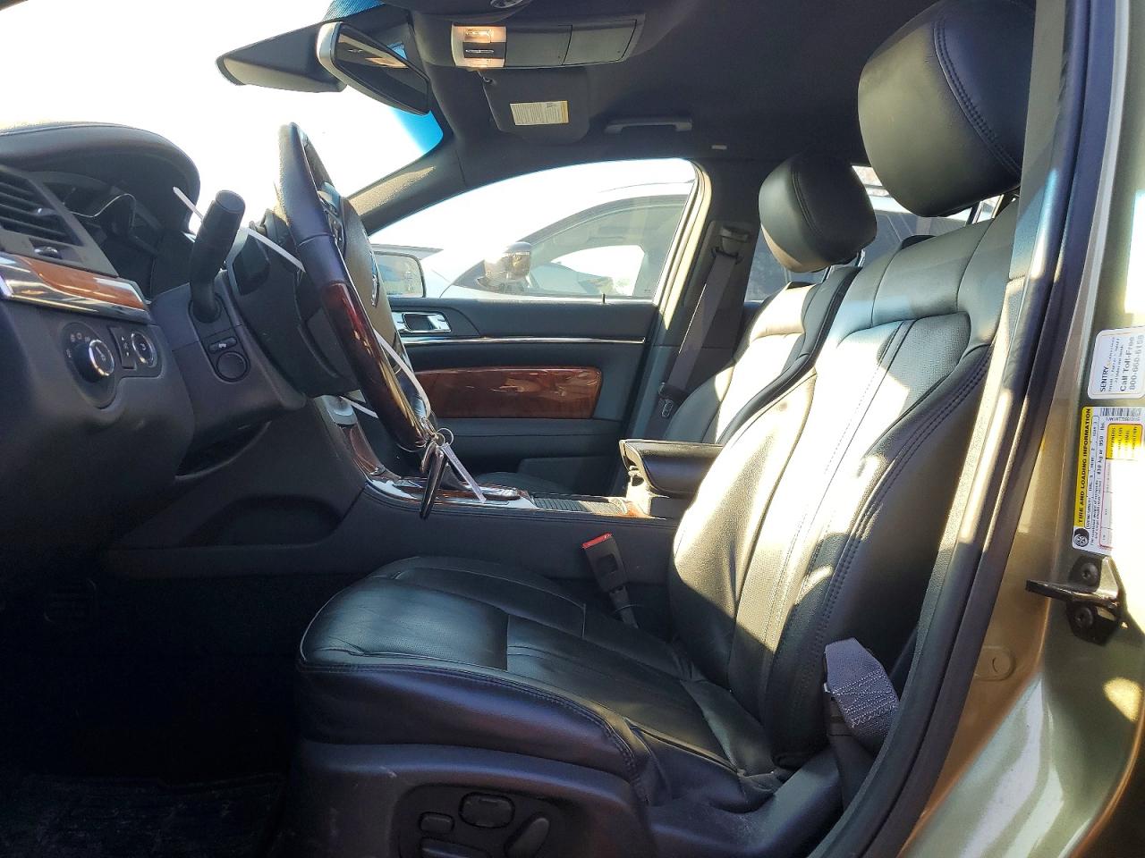 2013 LINCOLN MKS photo 7