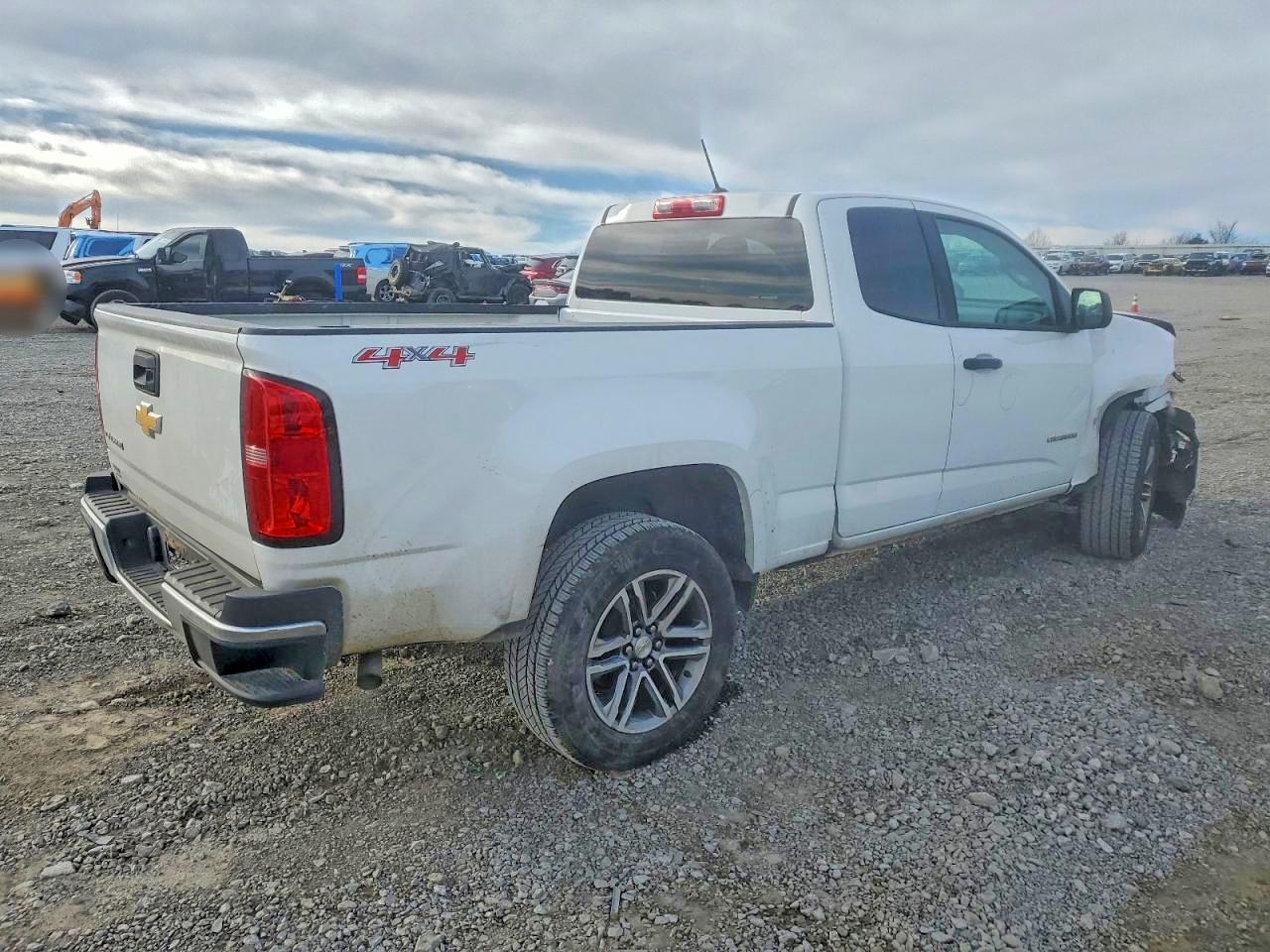 2018 CHEVROLET COLORADO photo 3