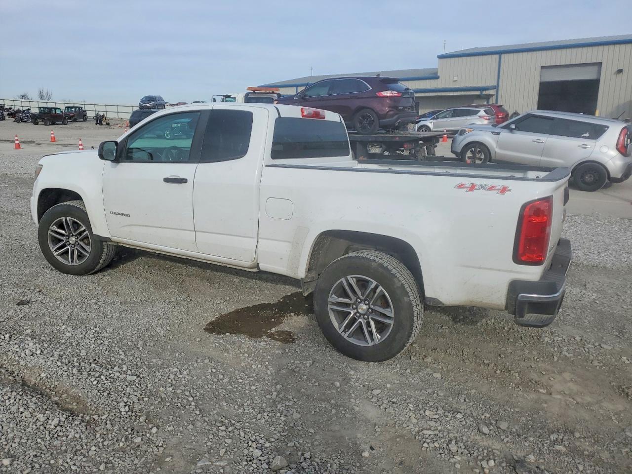 2018 CHEVROLET COLORADO photo 2