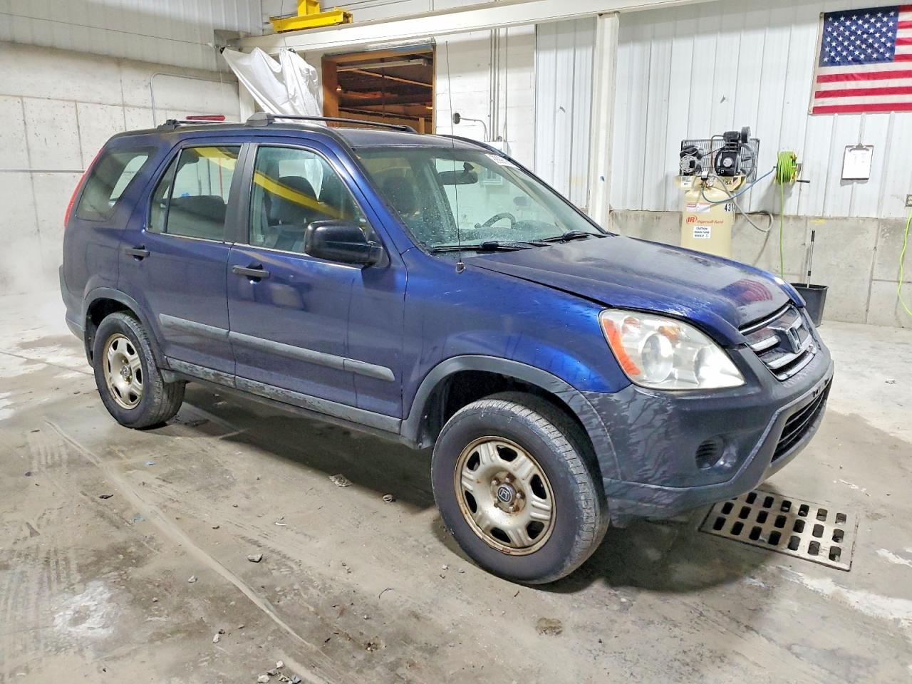 2005 HONDA CR-V LX photo 4