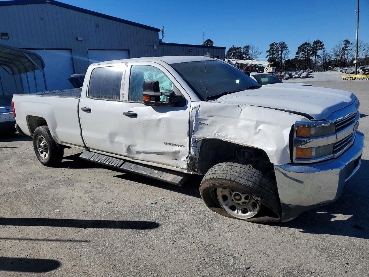 2015 CHEVROLET SILVERADO C3500 photo 4