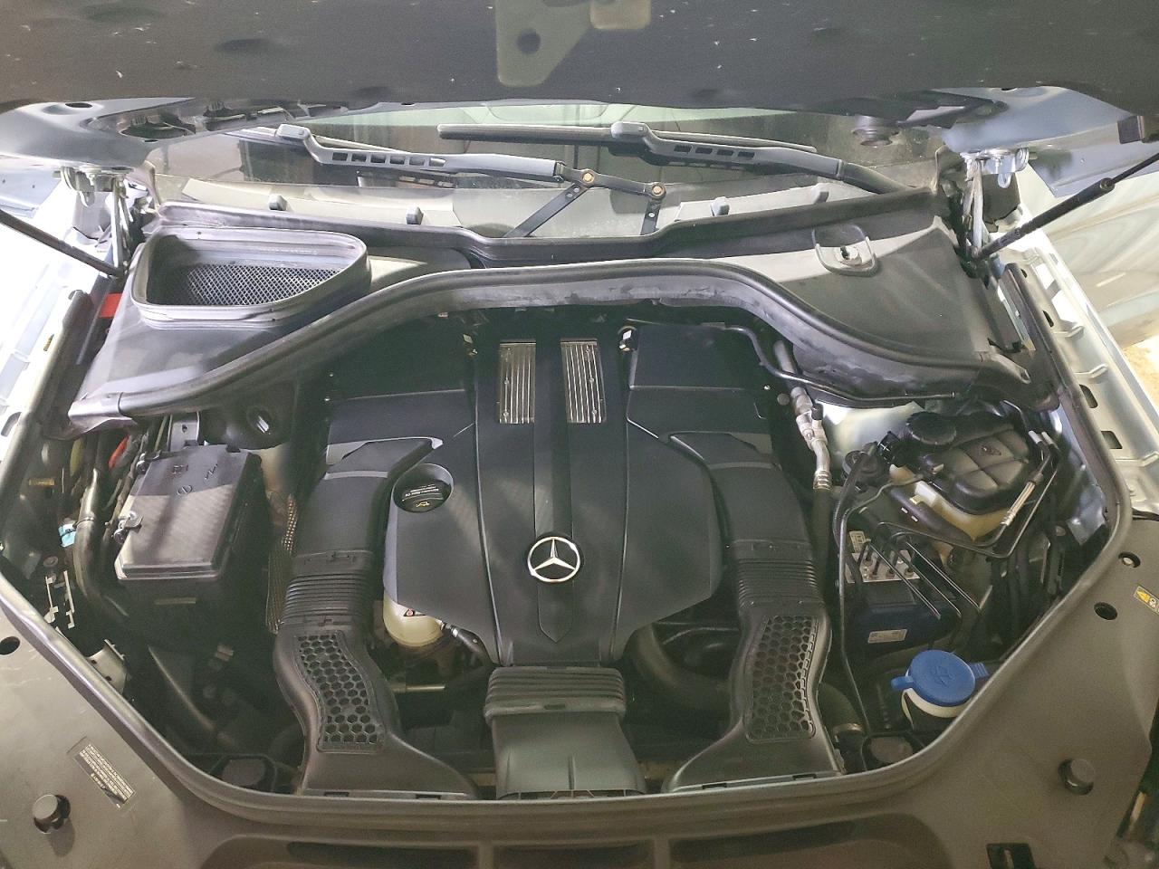 2015 MERCEDES-BENZ GL 450 4MATIC photo 12