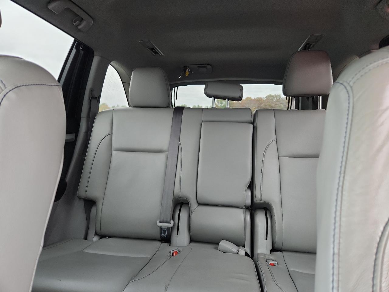 2018 TOYOTA HIGHLANDER SE photo 10