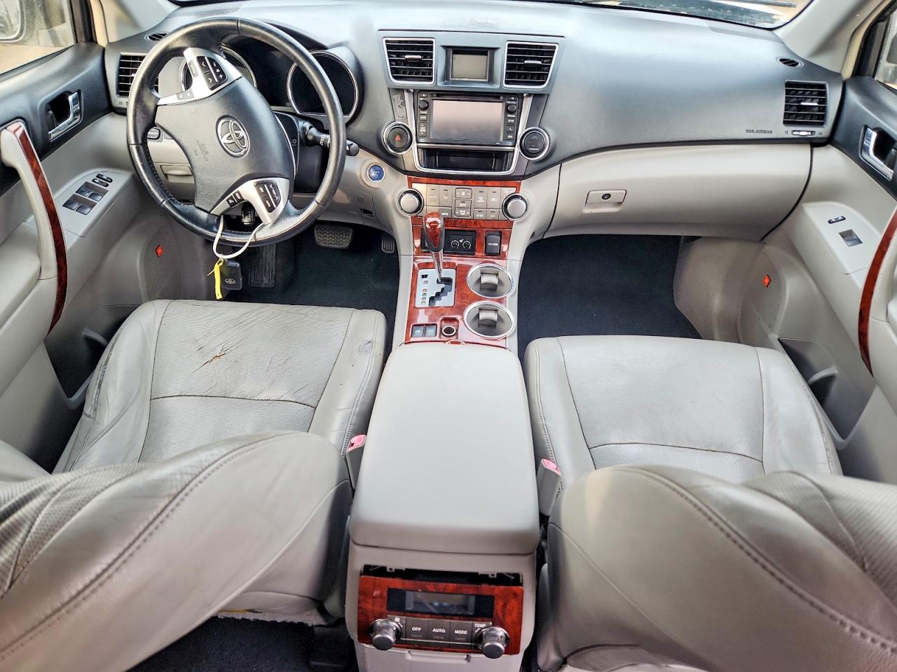 2013 TOYOTA HIGHLANDER HYBRID LIMITED photo 8