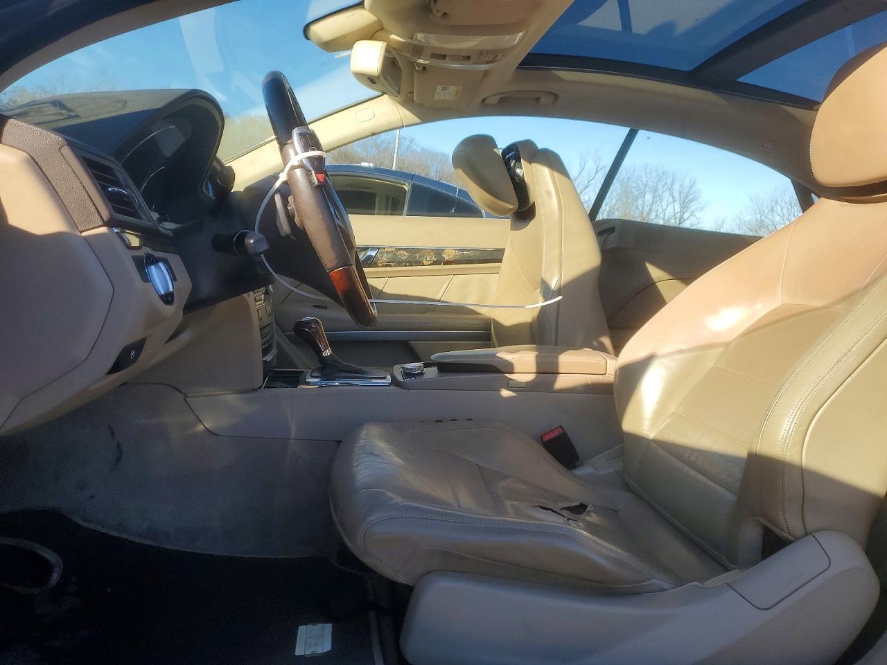 2010 MERCEDES-BENZ E 550 photo 7