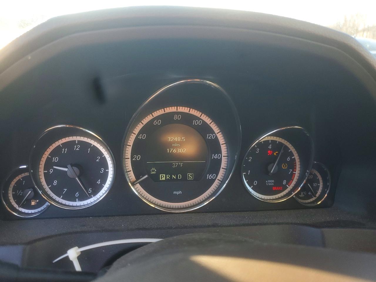 2010 MERCEDES-BENZ E 550 photo 9