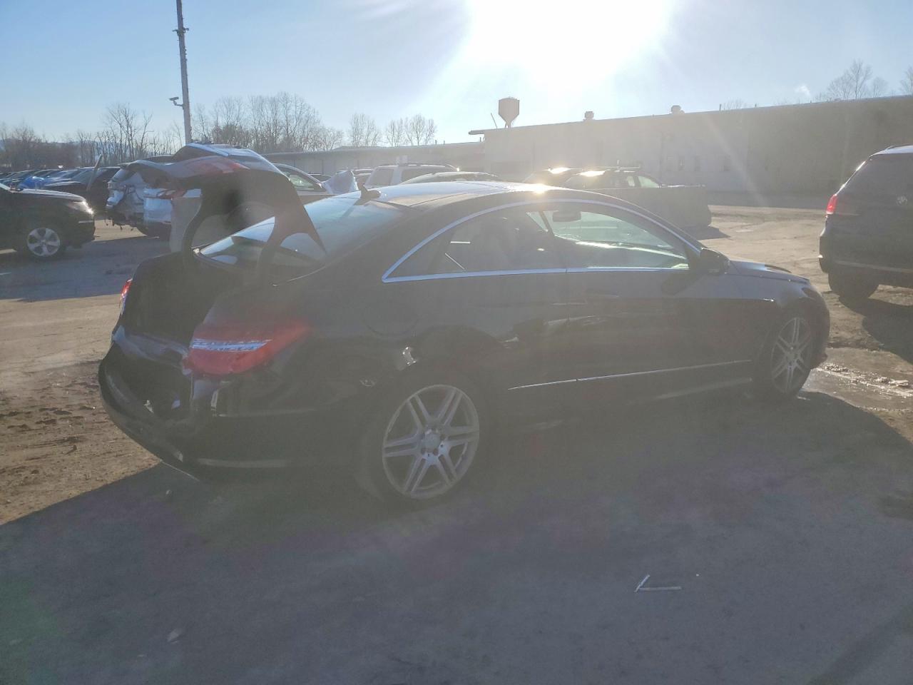 2010 MERCEDES-BENZ E 550 photo 3