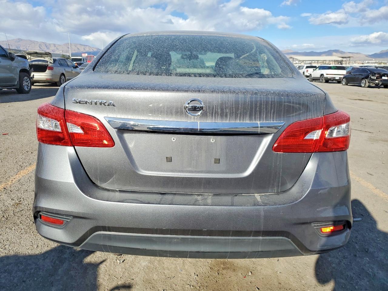 2018 NISSAN SENTRA S photo 6