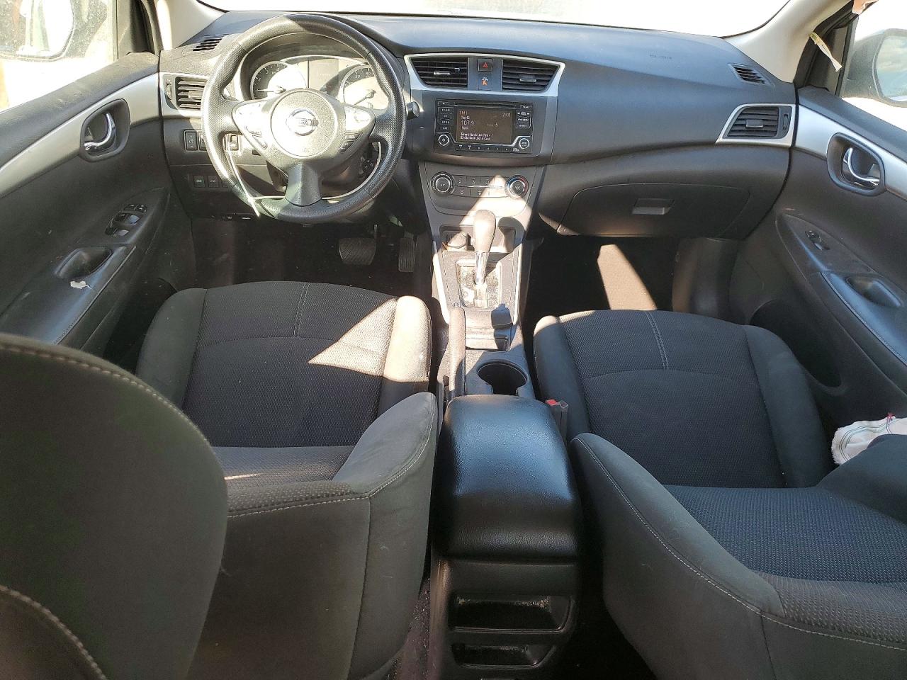 2018 NISSAN SENTRA S photo 8